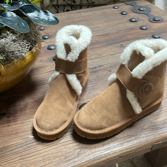 Michael Kors Shoes - Michael Kors winter bootie NWOT